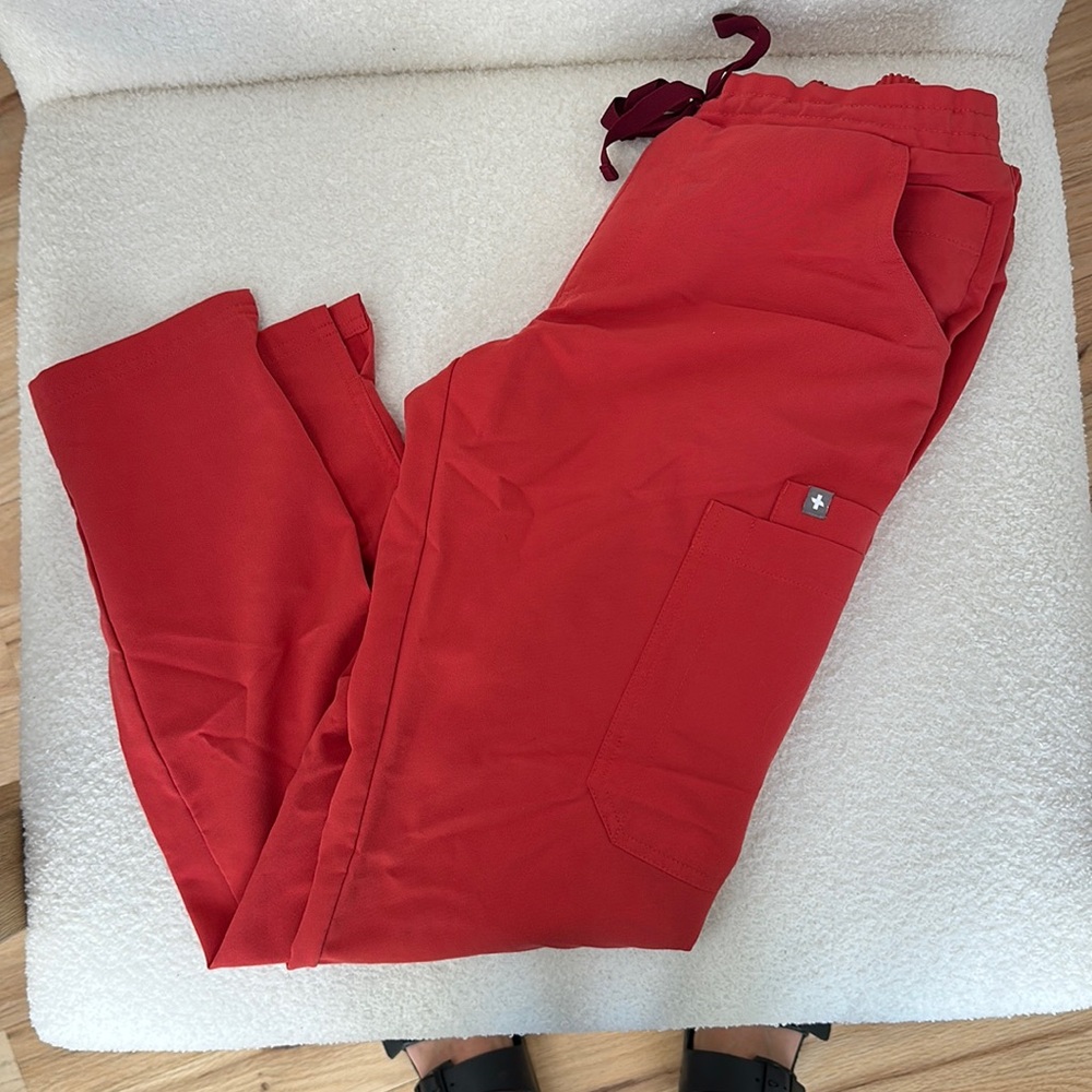 Scrub pant
